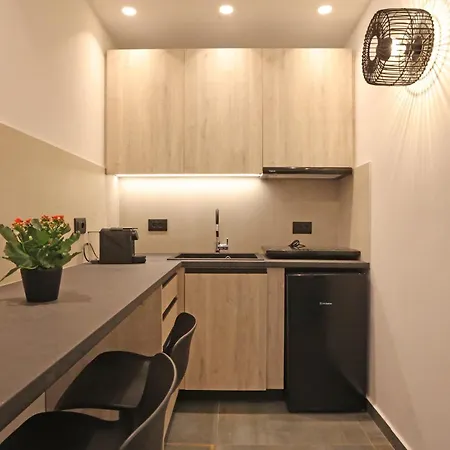 מלון דירות Casa Di Angela 4*